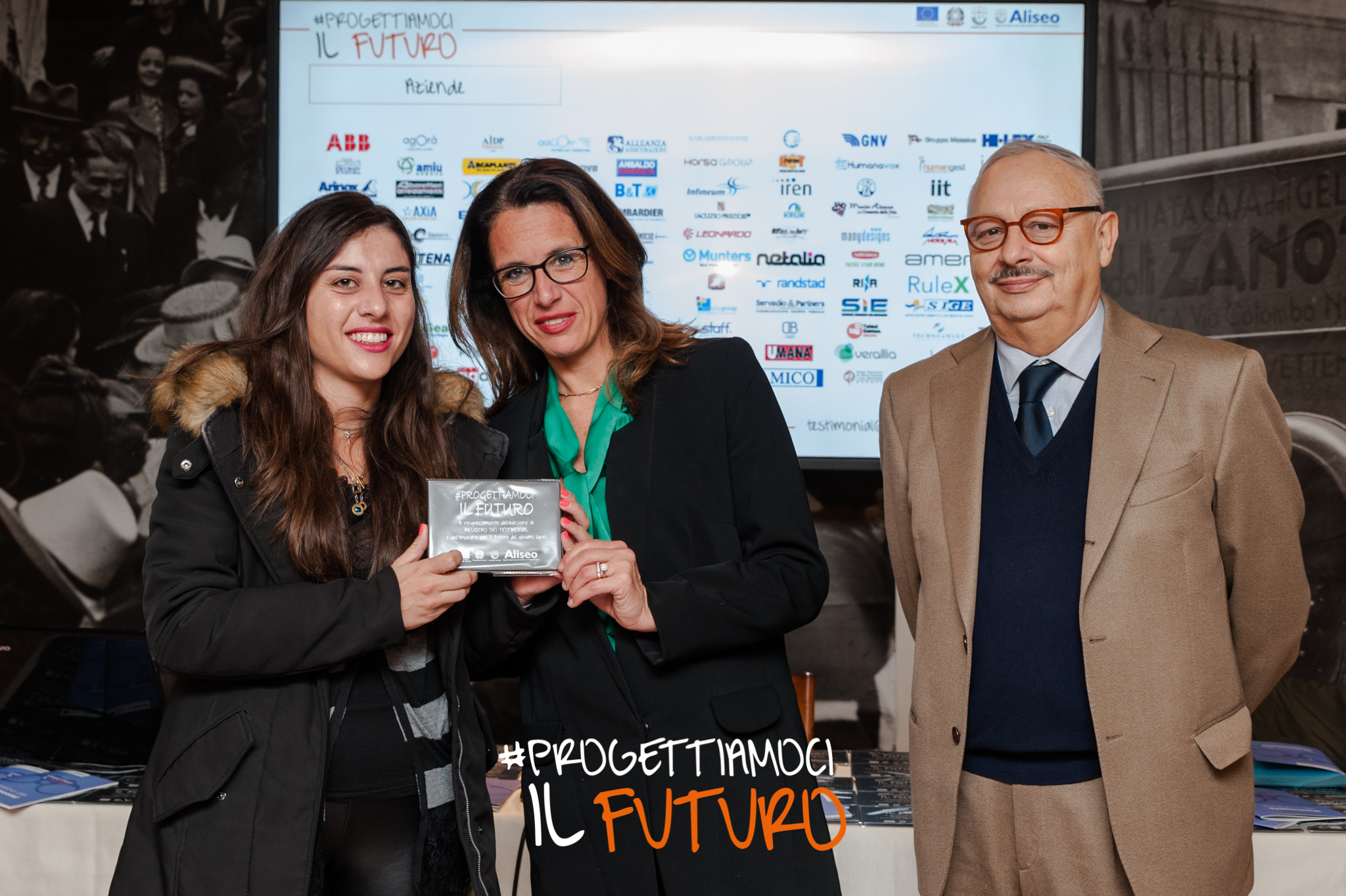 You are currently viewing Book of the testimonials of #progettiamocilfuturo: Cartello is there!